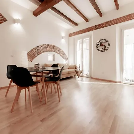 Realkasa La Finestrella Sui Portici *